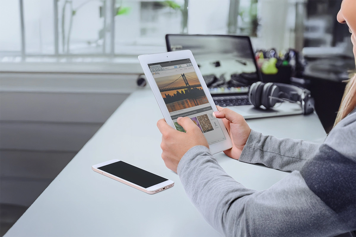 Tablet ja mobiililaite. Tablet ja mobiililaite.